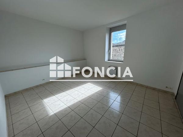 Location Appartement 3 pièces 80.96 m² - 2 PLACE JEAN JAURES Bagnols-sur-ceze 30200