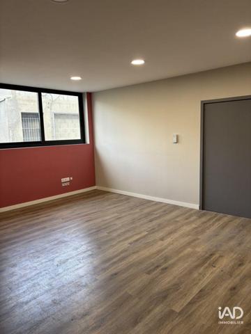 Local d’activité à vendre 980 m² Saint-Priest-en-Jarez