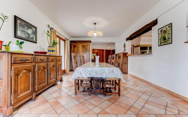 Maison à vendre    8 pièces •  Le Broc