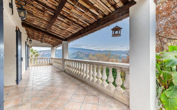 Maison à vendre    8 pièces •  Le Broc