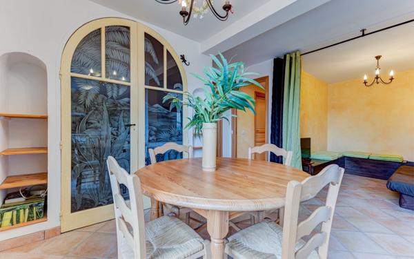 Maison à vendre    8 pièces •  Le Broc