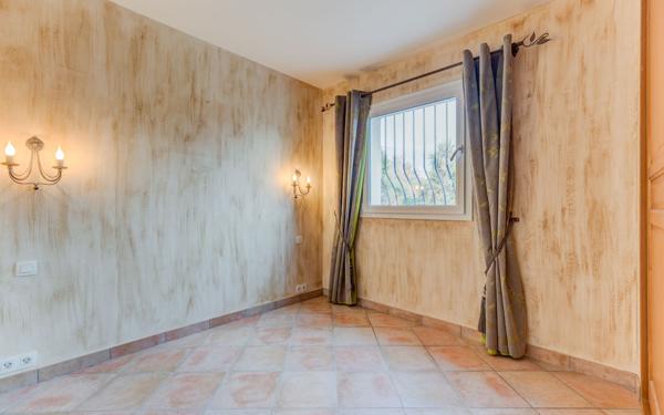 Maison à vendre    8 pièces •  Le Broc