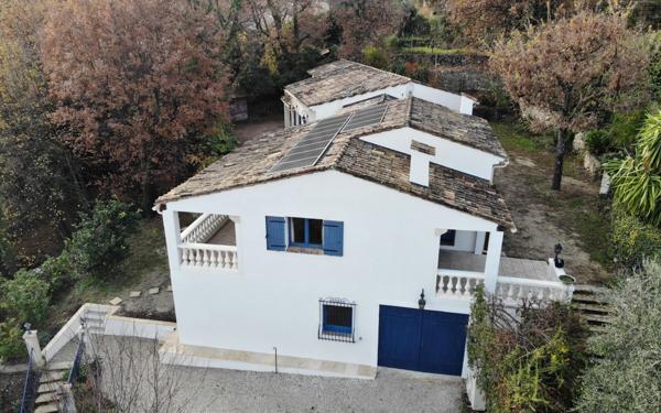 Maison à vendre    8 pièces •  Le Broc