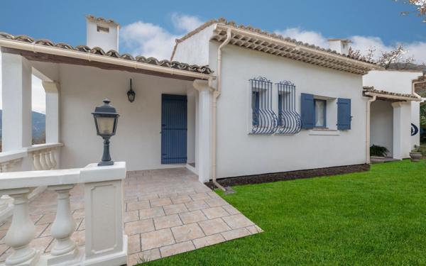 Maison à vendre    8 pièces •  Le Broc