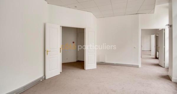 Location
                Bureaux127 m² - 5 Pièces -
                    PARIS (75002)