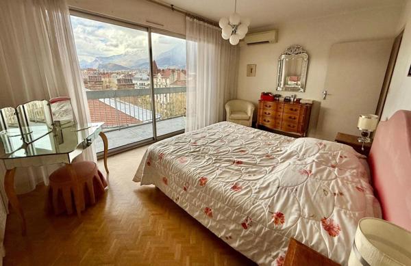 Grenoble Championnet, 6 pièces au 8è étage avec un panorama d'exception !