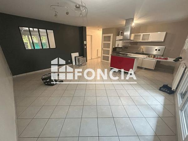Location Appartement 3 pièces 61.5 m² - 9 AVENUE PAUL MARCELLIN Vaux En Velin 69120