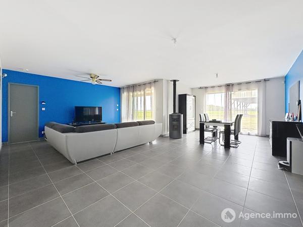 À vendre - Maison contemporaine, 5 pièces située à Saint-Denis-de-l'Hôtel (45550)