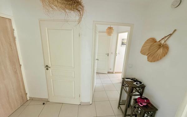 Appartement à vendre    3 pièces • 60,95 m2 Marseille 11