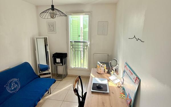 Appartement à vendre    3 pièces • 60,95 m2 Marseille 11