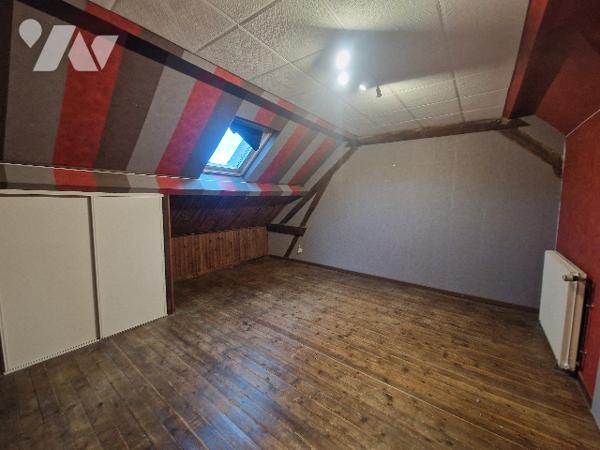 YVETOT CENTRE maison mitoyenne d'~ 114 m², 4 chambres, terrasse.