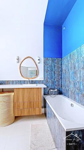 Grande maison rénovée avec piscine en centre-ville