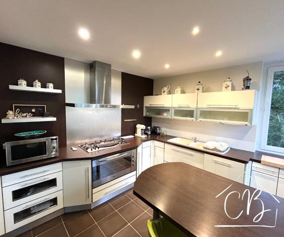 24290 Montignac :  Maison élégante de 167m2