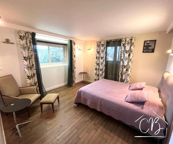 24290 Montignac :  Maison élégante de 167m2