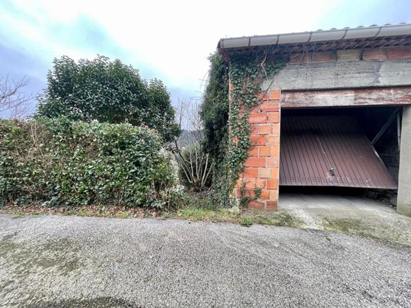 A découvrir : terrain constructible de 467m2 avec vue panoramique - proche Alès