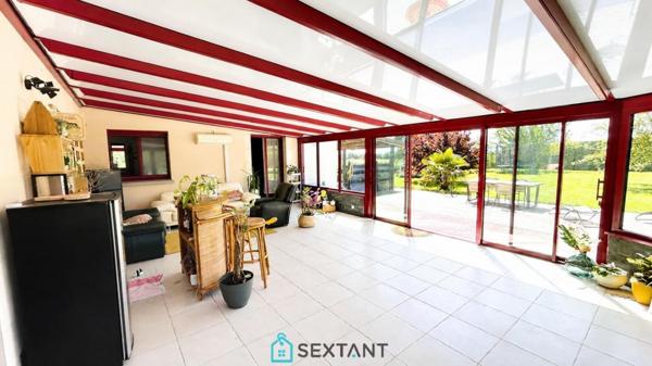 MAISON CONTEMPORAINE DE PLAIN-PIED – 250 m² HABITABLES – TERRAIN DE 3 300 m² – DPE B