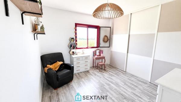 MAISON CONTEMPORAINE DE PLAIN-PIED – 250 m² HABITABLES – TERRAIN DE 3 300 m² – DPE B