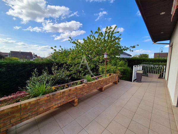 Grande maison familiale avec jardin