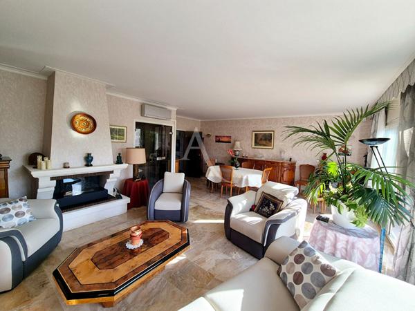 Grande maison familiale avec jardin