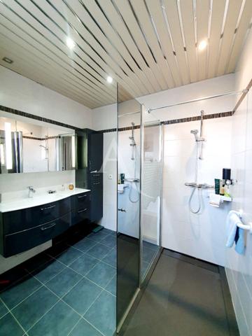 Grande maison familiale avec jardin