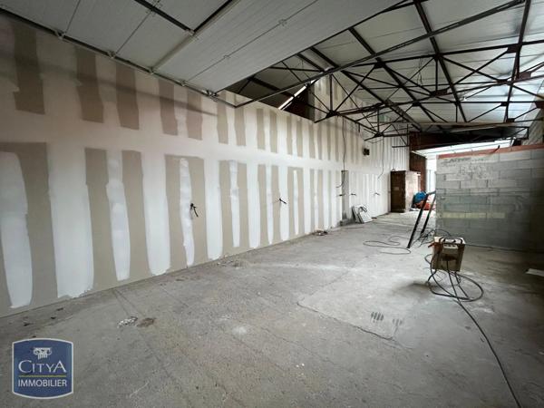 Location local commercial 114.95m²