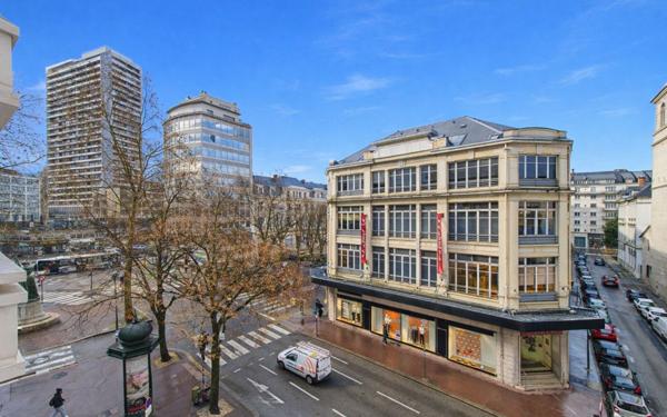 Appartement à vendre    3 pièces • 85,58 m2 Chambéry