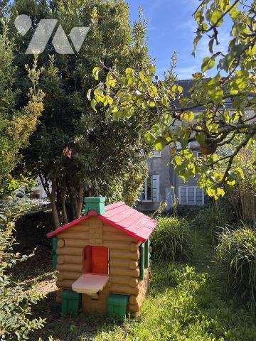 A VENDRE LESNEVEN MAISON DE VILLE 