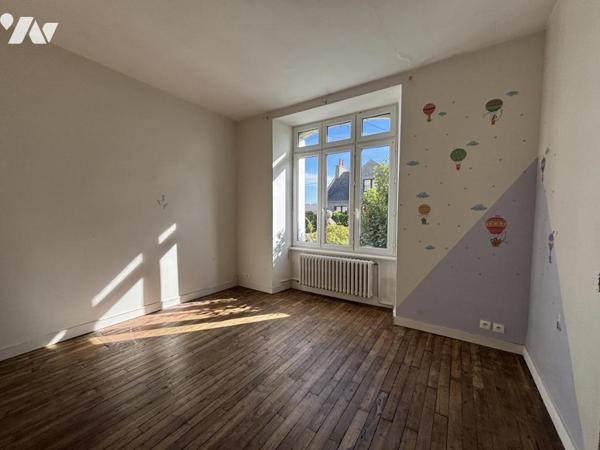 A VENDRE LESNEVEN MAISON DE VILLE 