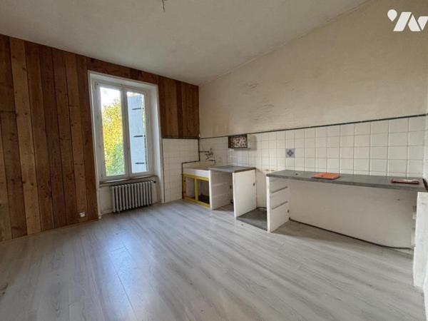 A VENDRE LESNEVEN MAISON DE VILLE 