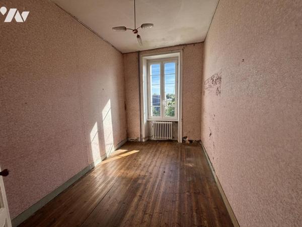 A VENDRE LESNEVEN MAISON DE VILLE 