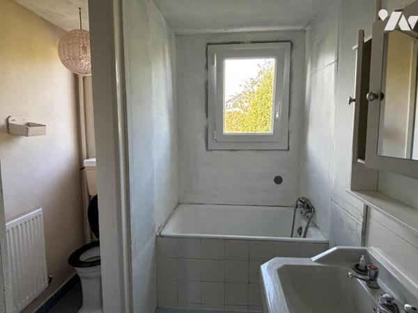 A VENDRE LESNEVEN MAISON DE VILLE 