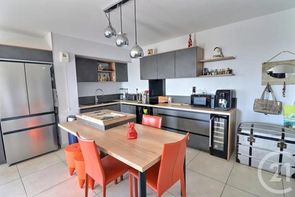 Appartement T4 à vendre  4 pièces - 103,01 m2 FREJUS - 83