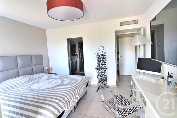 Appartement T4 à vendre  4 pièces - 103,01 m2 FREJUS - 83