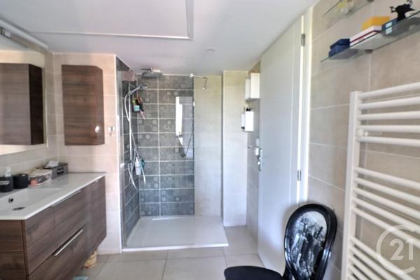 Appartement T4 à vendre  4 pièces - 103,01 m2 FREJUS - 83