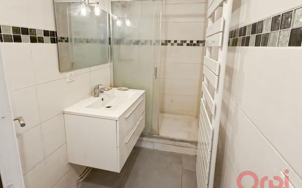 Appartement à vendre    2 pièces •  Bagnolet