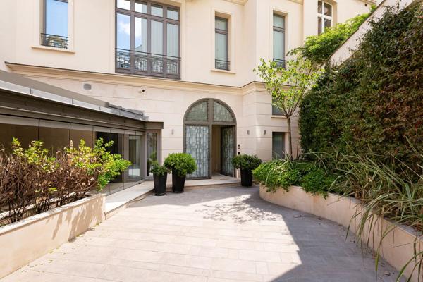 Vente Hôtel particulier Paris 16 14 Pièces 625 m²