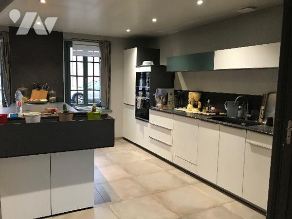 CORMAINVILLE Maison de Ville