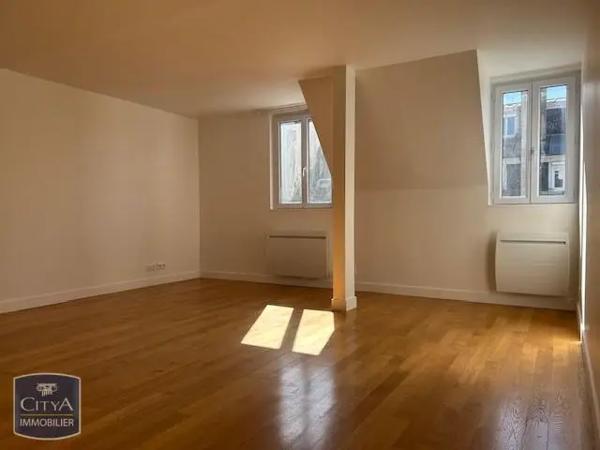 Appartement à louer 4 pièces 87.89m²