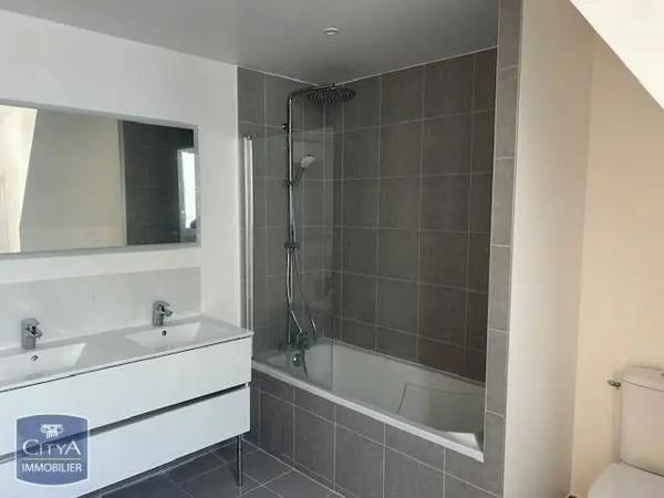 Appartement à louer 4 pièces 87.89m²