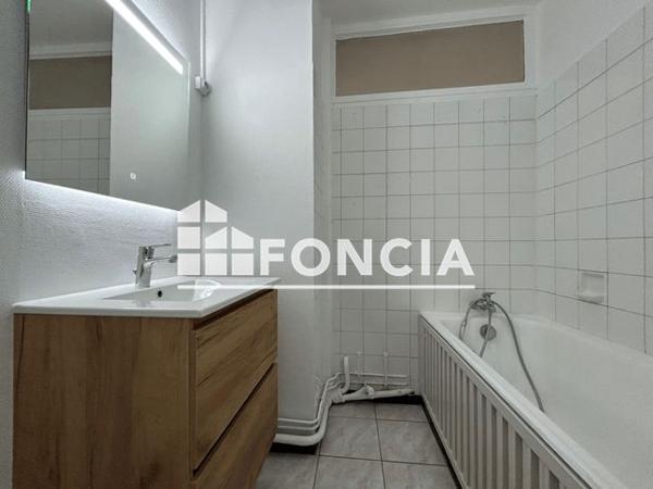 Location Appartement 3 pièces 72.32 m² - RESIDENCE LES RATAUDES Poitiers 86000
