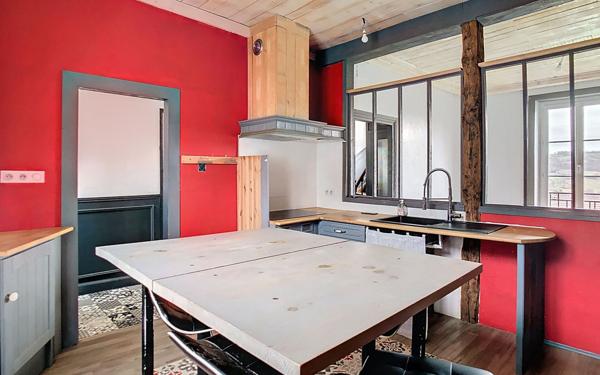 Maison à louer    8 pièces • 169,57 m2 Saint-Cernin