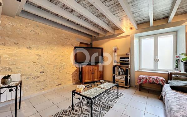 Appartement à louer    2 pièces •  Longueville