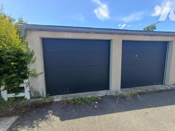 RIVERY: Pavillon individuel de 122 m² avec double garage, sur terrain de 592 m² doté d'une piscine