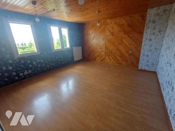RIVERY: Pavillon individuel de 122 m² avec double garage, sur terrain de 592 m² doté d'une piscine