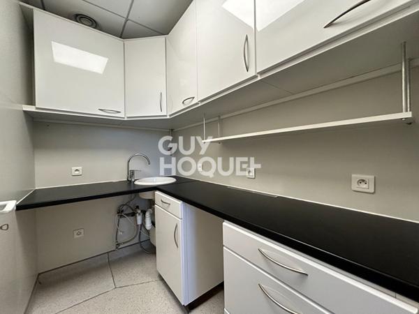 À louer - bureaux de 58 m² à CROIX DAURADE