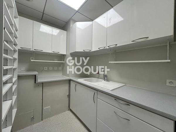 À louer - bureaux de 58 m² à CROIX DAURADE