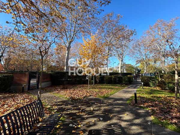 À louer - bureaux de 58 m² à CROIX DAURADE