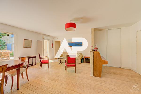Appartement Rueil Malmaison 5 pièce(s) 127.88 m2 995 000 € **  - Référence  17468