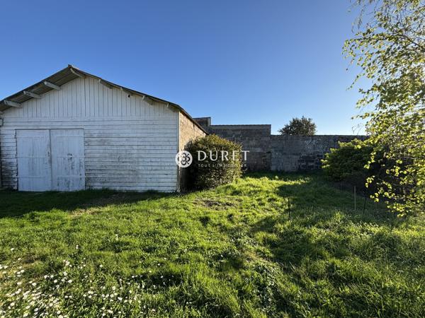 Maison rénovée avec jardin et dépendances – Proche bourg