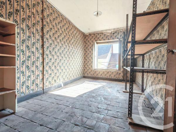 à vendre  95,60 m2 BELLEY - 01